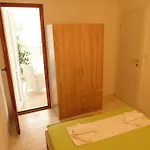 Gogos Apartman Postira